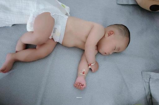 德清孕妇肚子一跳一跳